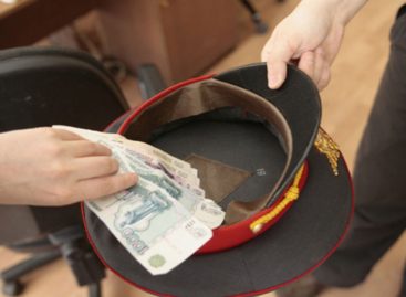 В отношении полицейского из Сальского района возбуждено уголовное дело