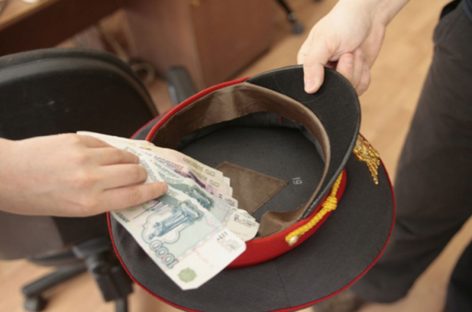 В отношении полицейского из Сальского района возбуждено уголовное дело