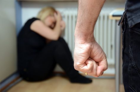 Будни сальской медицины: вышел парень в ночи на улицу и упал лицом оземь