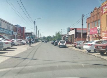 На улице Кирова, возле рынка, постелили долгожданный асфальт