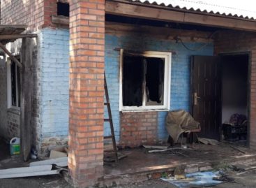 В частном доме в Сальском районе сгорела пожилая женщина