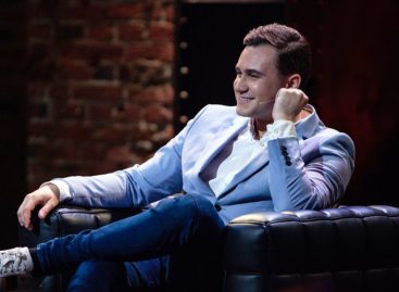 Премьера первого комедийного хейт-шоу: на ТНТ4 «прожарят» Николая Соболева