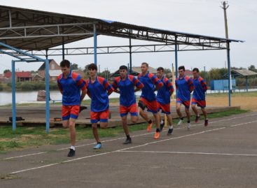 Молодые казаки Сальска готовятся к слёту ГТО