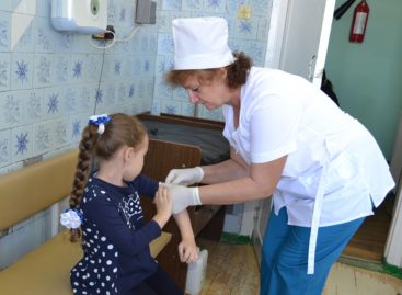 Чтобы гриппом не болеть, врачи советуют сальчанам прививаться