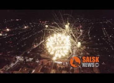 Над Сальском прогремел праздничный фейерверк
