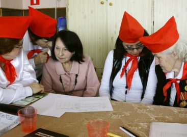 Музей Дома пионеров просит бывших комсомольцев поделиться воспоминаниями