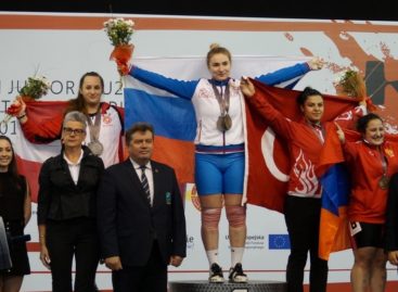 Сальская тяжелоатлетка Дарья Рязанова вырвала победу на первенстве Европы