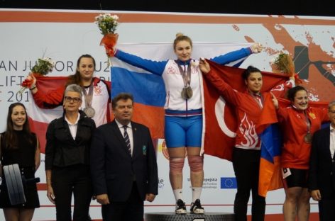 Сальская тяжелоатлетка Дарья Рязанова вырвала победу на первенстве Европы