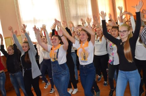 Около сотни сальских подростков «прокачали» свой креатив в Школе эффективного лидера