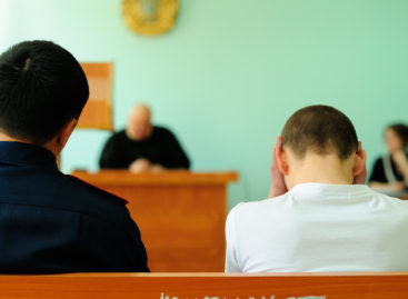 Допрос несовершеннолетнего не может длиться более двух часов подряд