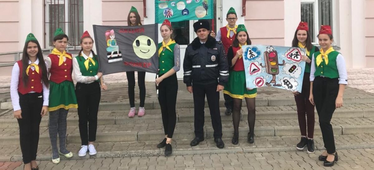 В школах Сальского района почтили память жертв дорожных происшествий