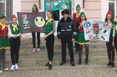 В школах Сальского района почтили память жертв дорожных происшествий