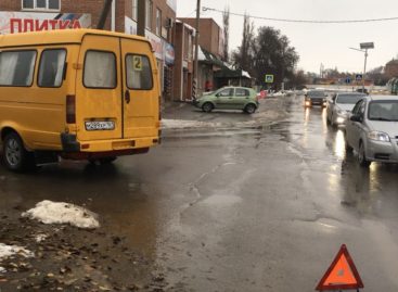 В Сальске маршрутка сбила жителя Целинского района