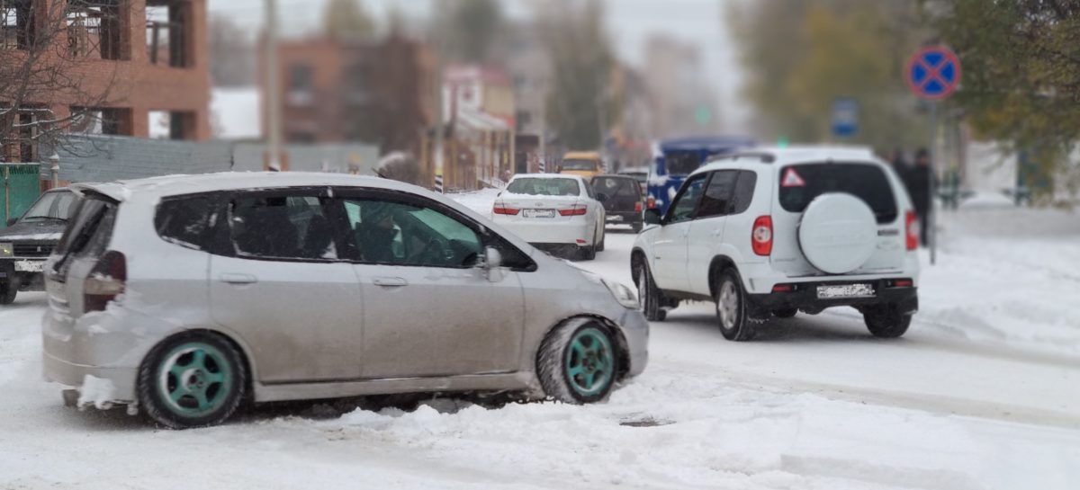 Дни жестянщика в Сальске: за двое суток на скользких дорогах города произошло 37 ДТП