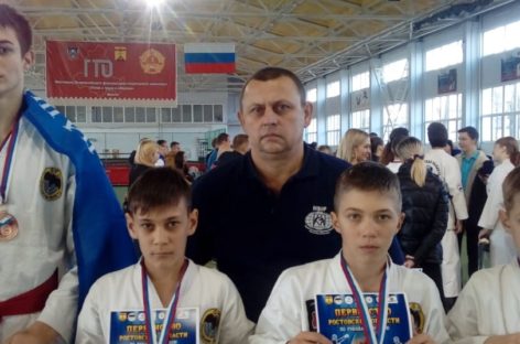 На ковре — «Боец»: сальские рукопашники показали себя в Шахтах