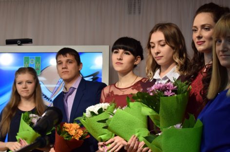 В борьбу за звание «Учитель года-2019» включились 16 сальских педагогов
