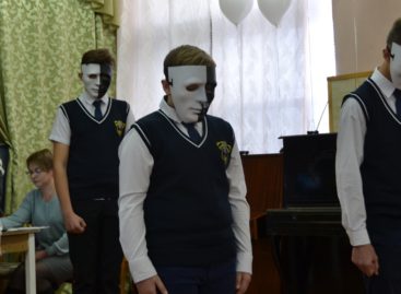 Школьные агитбригады проявили творчество в борьбе за здоровый образ жизни