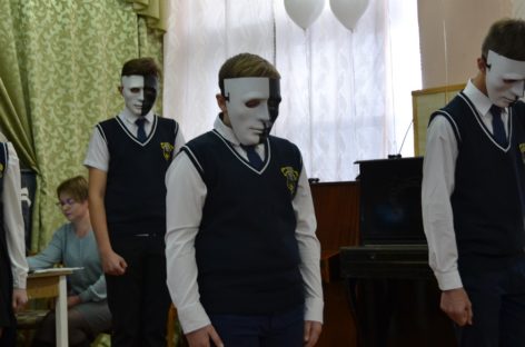 Школьные агитбригады проявили творчество в борьбе за здоровый образ жизни