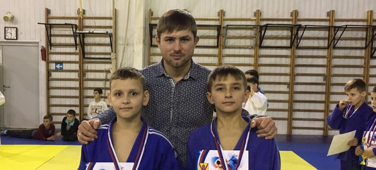 Сальские дзюдоисты добыли два «серебра» в станице Павловской