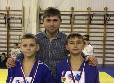 Сальские дзюдоисты добыли два «серебра» в станице Павловской