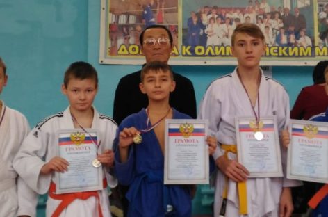 Дзюдоисты Спортивной школы Сальского района даром выходные не теряли
