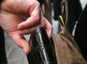 Воруют из домов, машин и даже — с кладбища