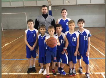 Потягались со старшими: юные сальские баскетболисты выступили в Волгограде