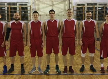Сальский «Русич» держит лидерство на чемпионате Кагальницкого района по баскетболу
