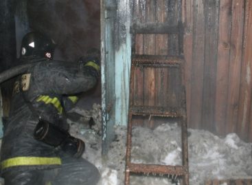 Первый пожар в новом году в Сальске запылал по причине неосторожного обращения с огнём при курении