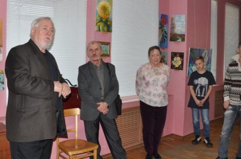 Учитель и ученик открыли выставку в сальском музее
