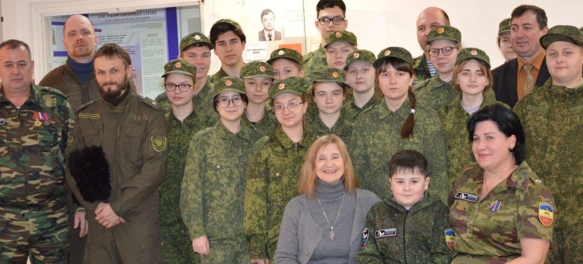 Cальские поисковики передали экспонаты в ставропольский музей Великой Отечественной войны
