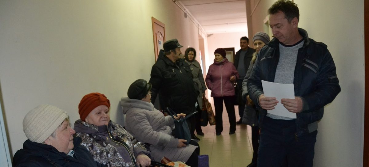 Сотни сальчан пришли в офис регионального оператора с новыми квитанциями за вывоз мусора