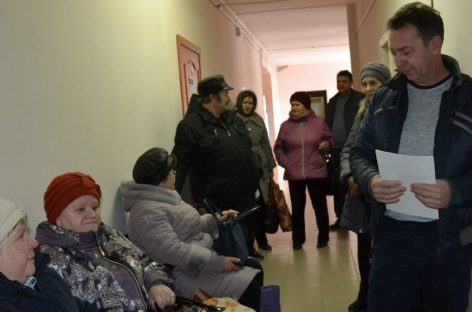 Сотни сальчан пришли в офис регионального оператора с новыми квитанциями за вывоз мусора