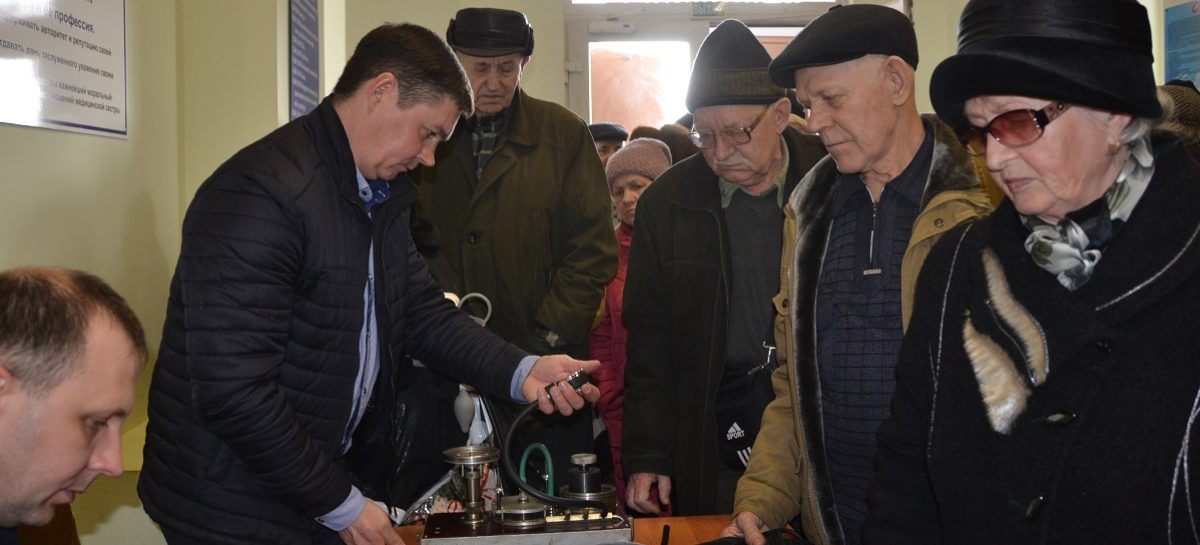 Тонометры сальчан бесплатно проверили на точность
