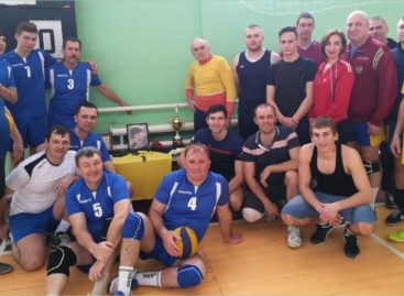 В Сандате прошел волейбольный турнир памяти Владимира Денисенко