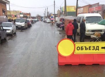 За покупками – безопаснее: в дни ярмарок три улицы вокруг рынка перекрывают для авто