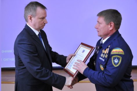 Губернатор сказал спасателям: «Спасибо за службу»