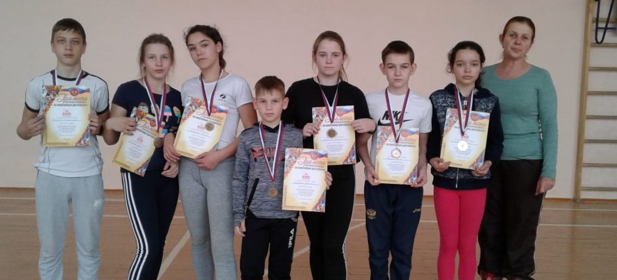 Сальские гребцы показали себя на суше