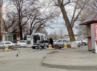Мужчина упал замертво в центре Сальска