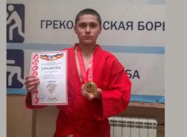 Сальский спортсмен стал первым в области по самбо