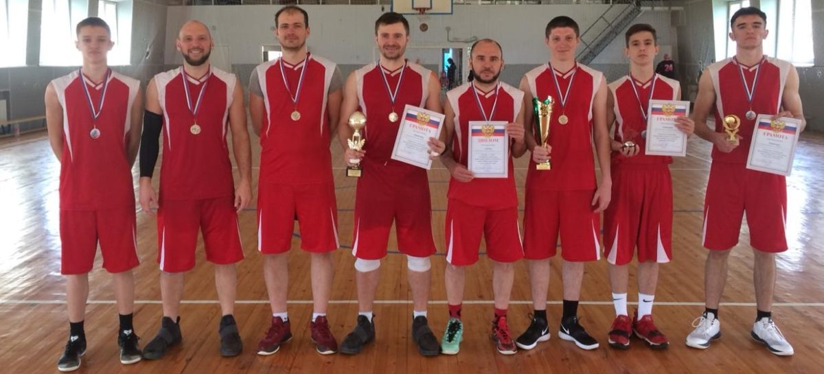 Сальские баскетболисты стали вторыми на чемпионате Кагальницкого района