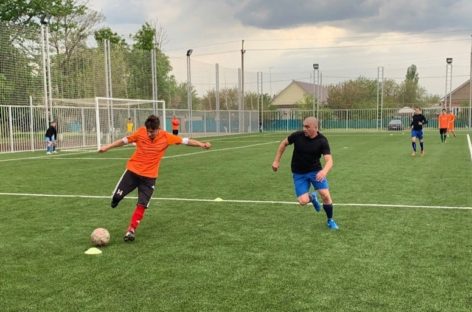 Сальский футбол: продолжается борьба за Кубок Победы