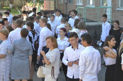 Выпускники одиннадцатых классов сальских школ прошли тестирование по математике