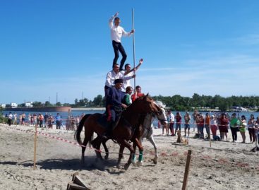 Близ Старочеркасской прошли казачьи игры – шермиции