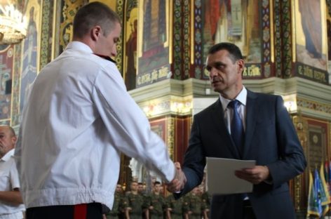 Личному составу казачьей сотни «Платовская» вручены погоны старших казачьих чинов