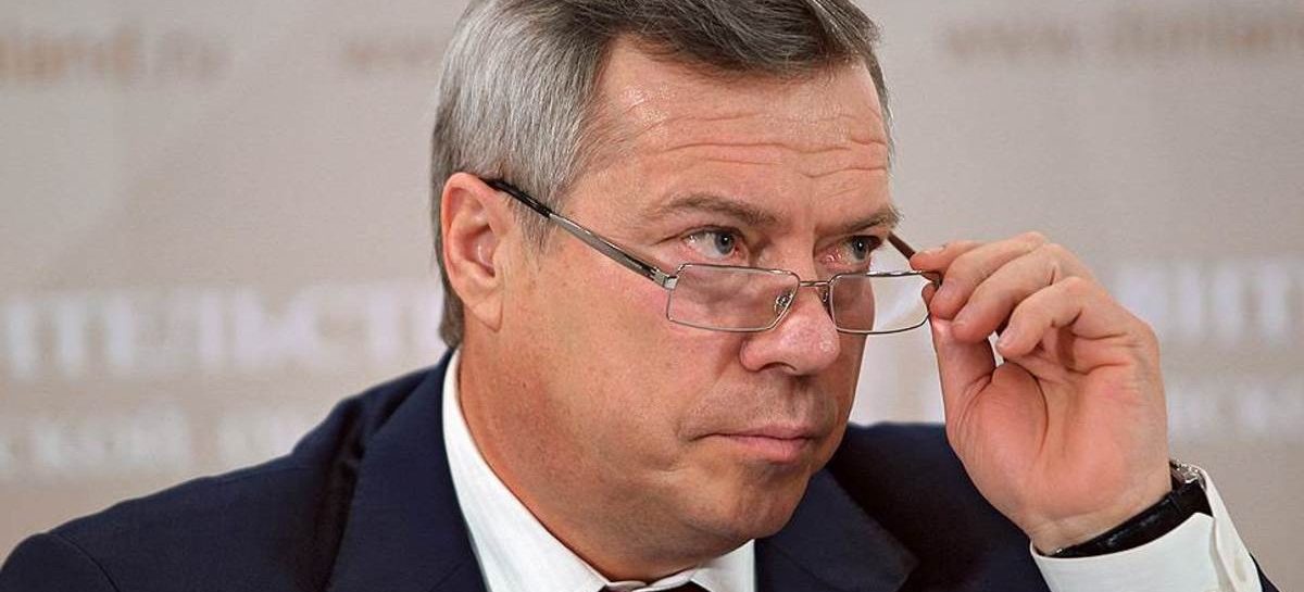 С заделом на будущее: Василий Голубев руководит регионом уже девять лет