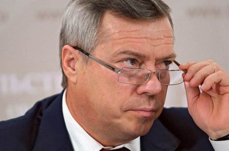 С заделом на будущее: Василий Голубев руководит регионом уже девять лет