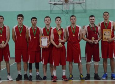 Самую сильную баскетбольную команду в Сальске узнали на городском чемпионате