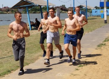 В Сальском казачьем лицее даже преподаватели сдают ГТО