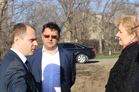 Юридические лица не заключают договоры на вывоз мусора
